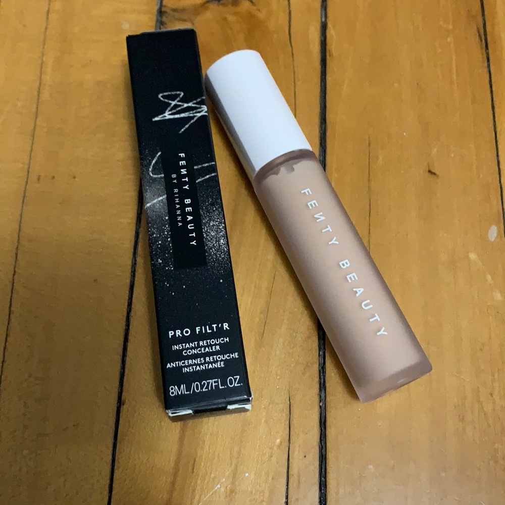 BNIB - Fenty Beauty Pro filter concealer - 230